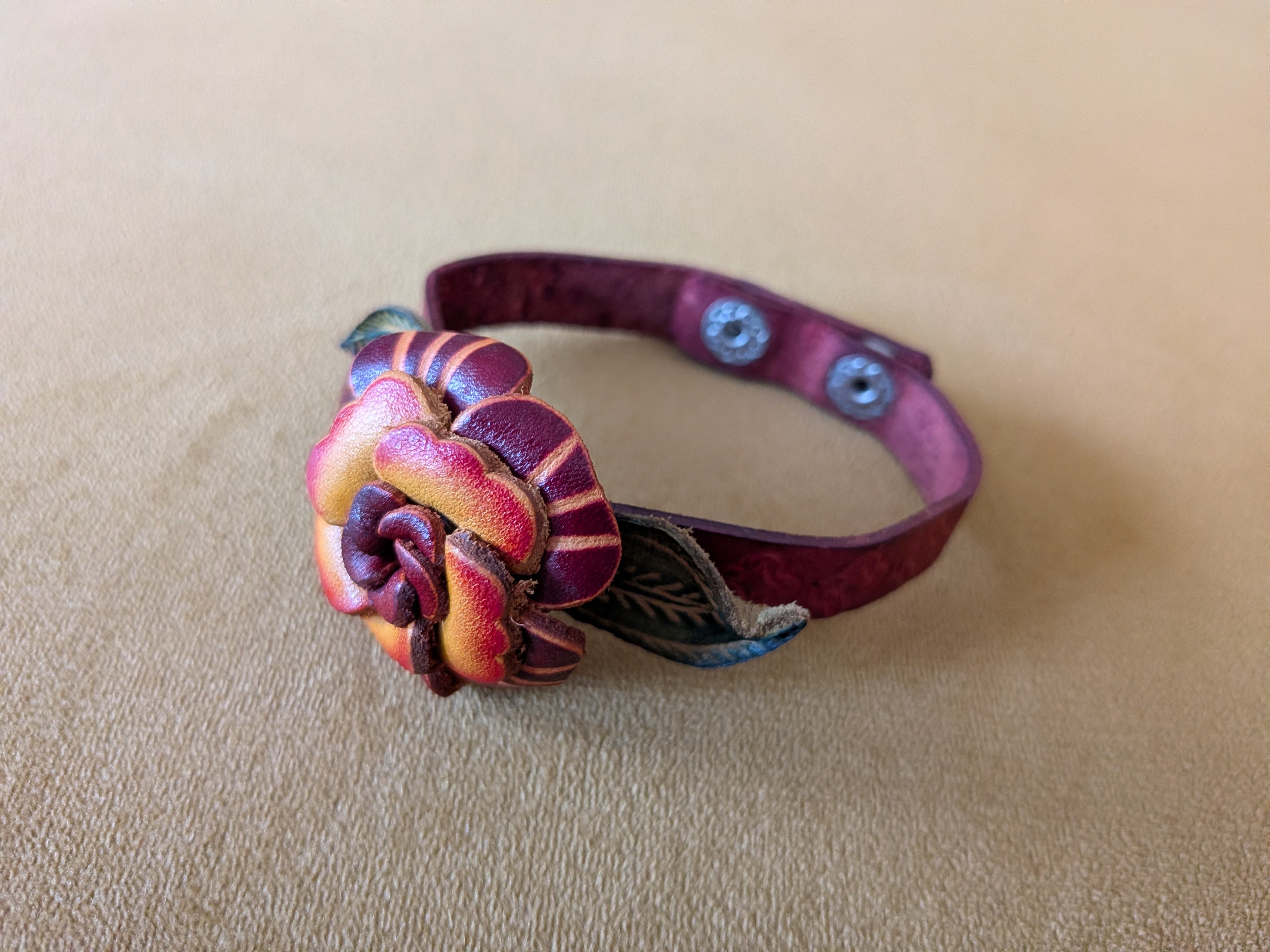 Pre-Owned Hand-Painted Leather Rose Bracelet