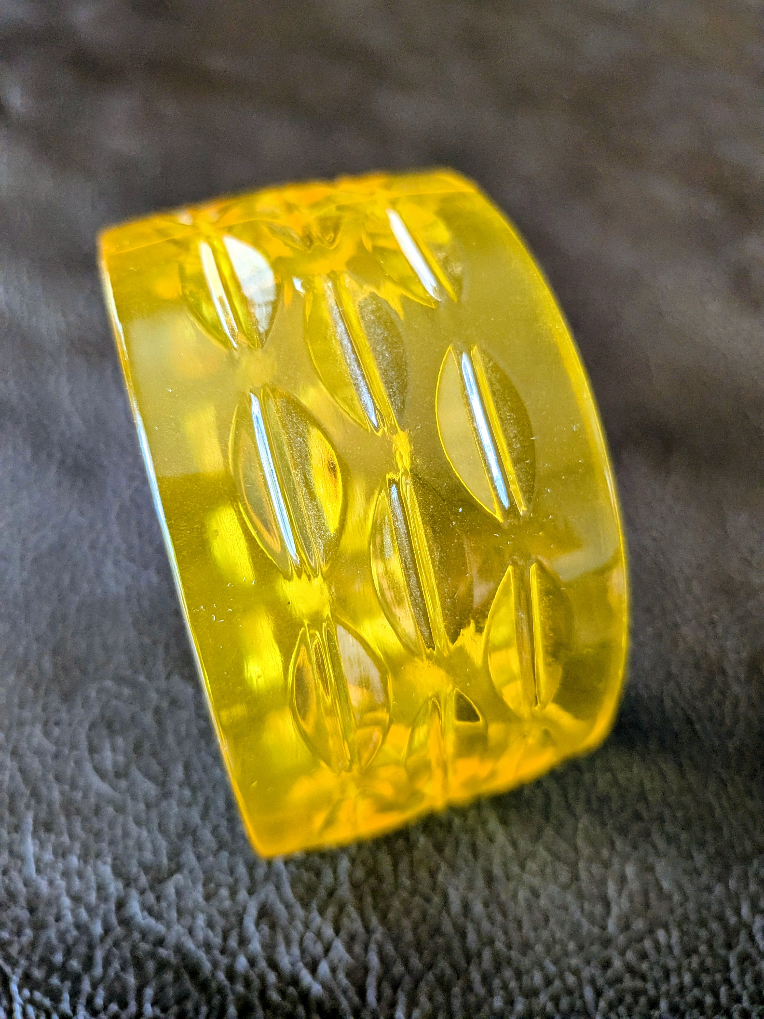 Vintage "Apple Juice" Lucite Bangle Mid-Century Modern